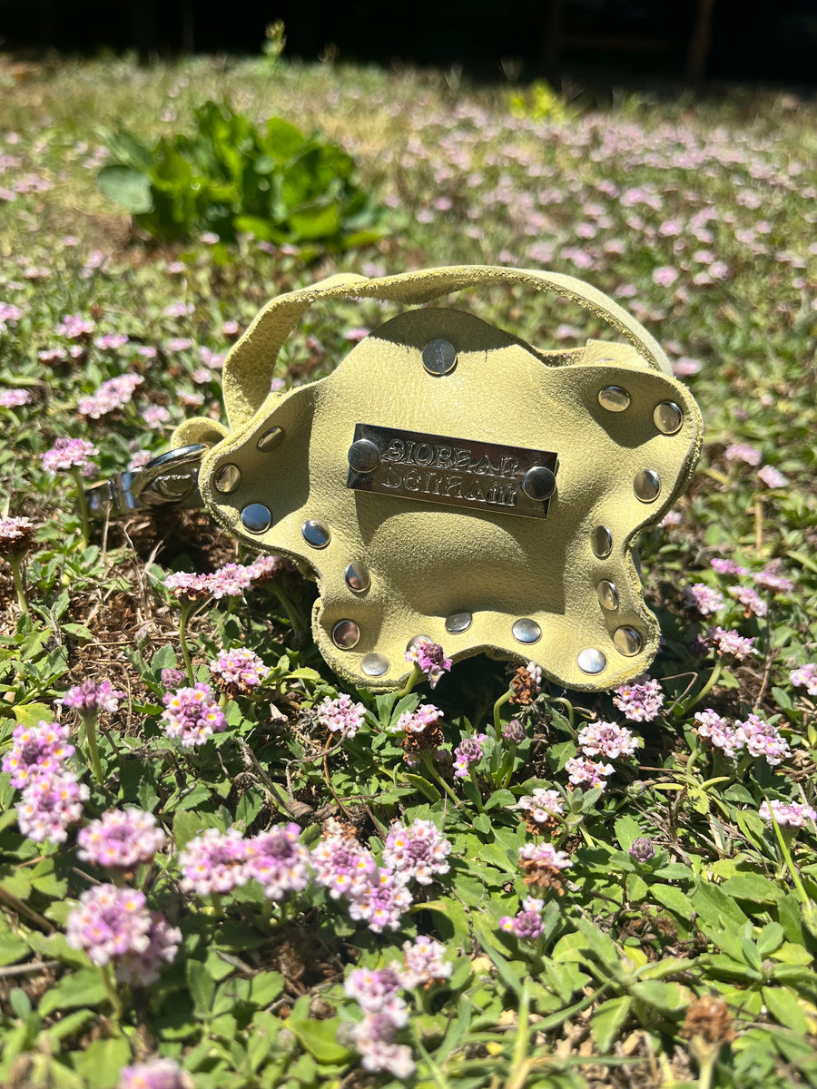 Daisy Charm Keychain Matcha