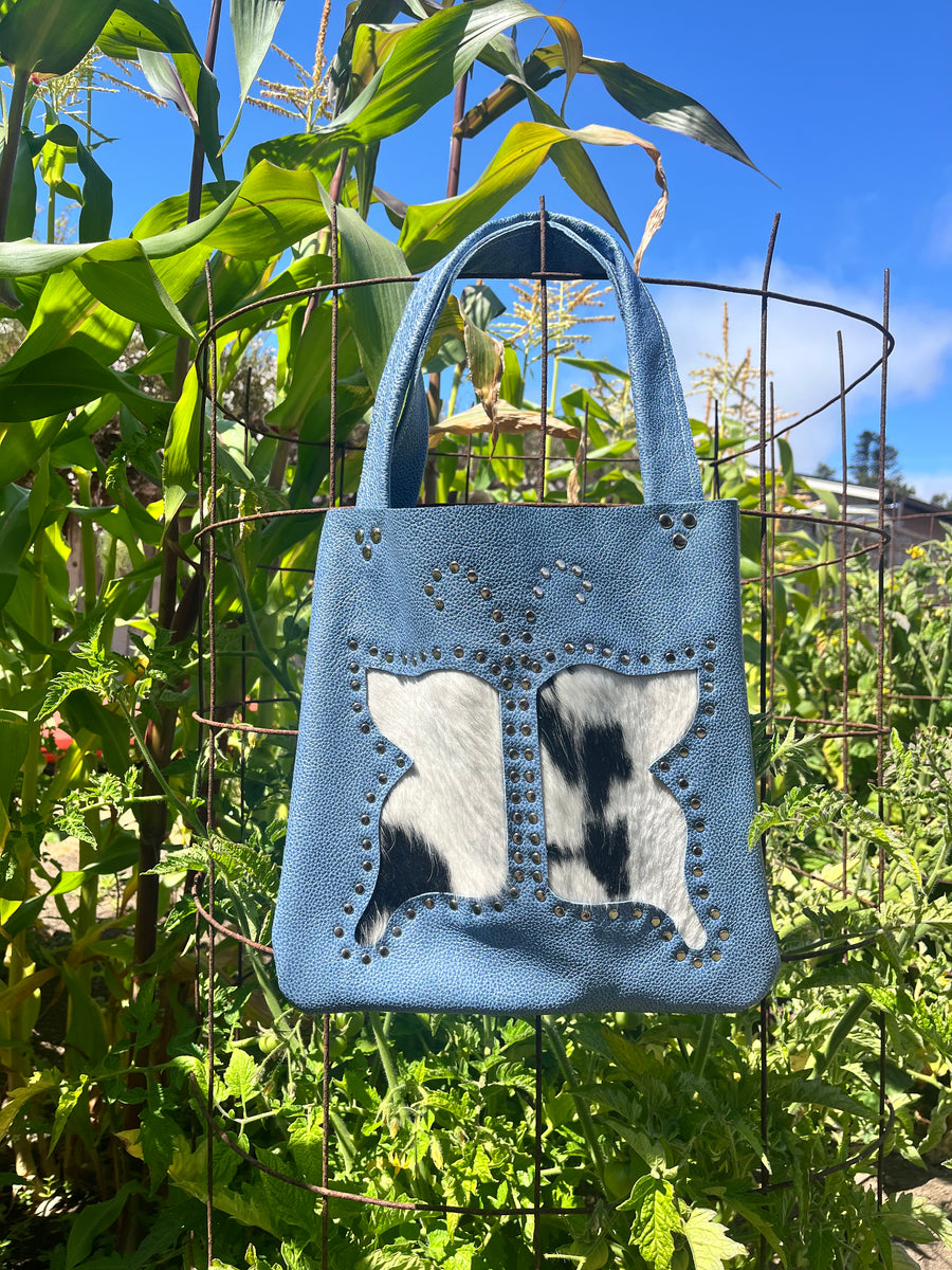 Butterfly Tote 𐦍 blue pebble one