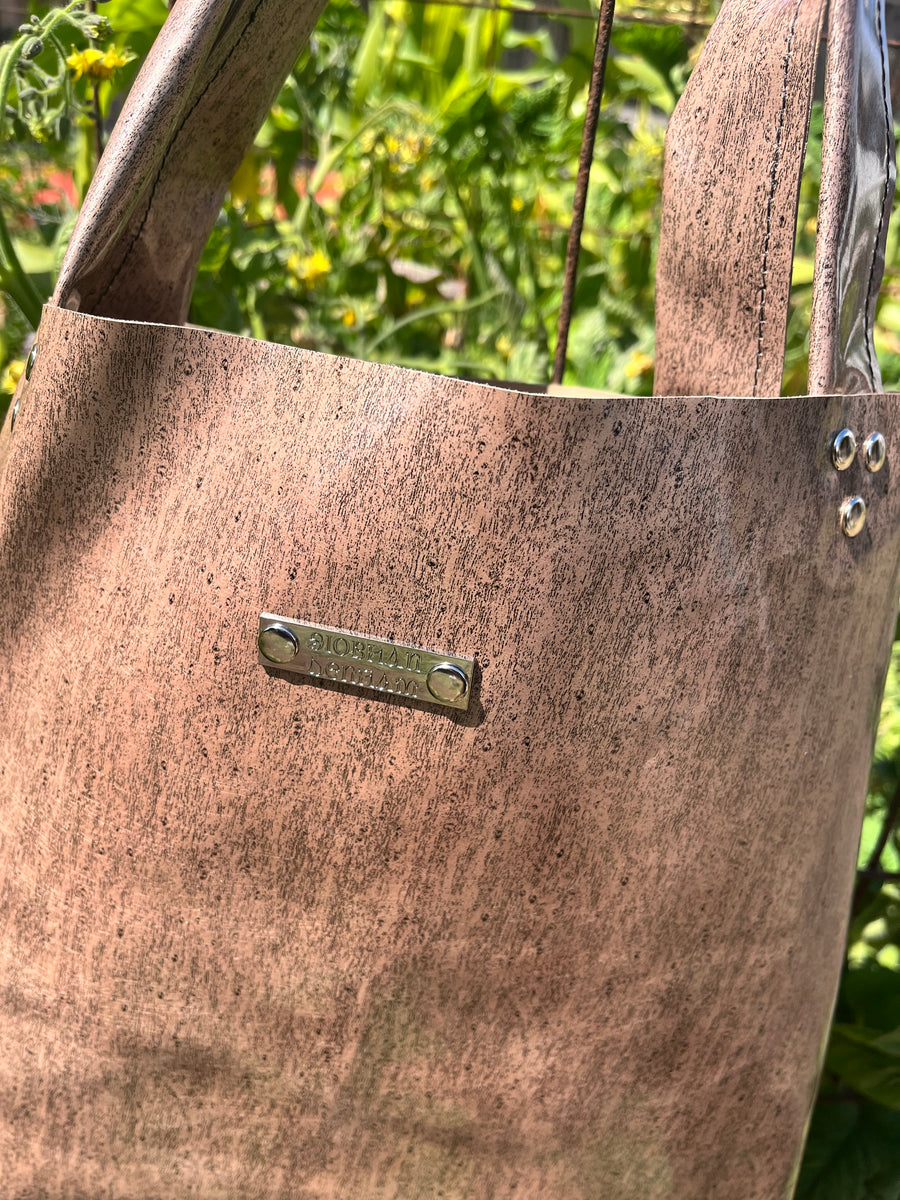 Butterfly Tote 𐦍 Woody