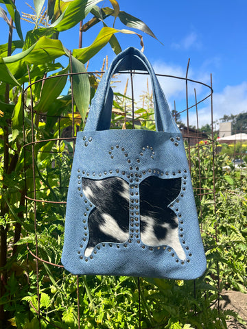 Butterfly Tote 𐦍 blue pebble two