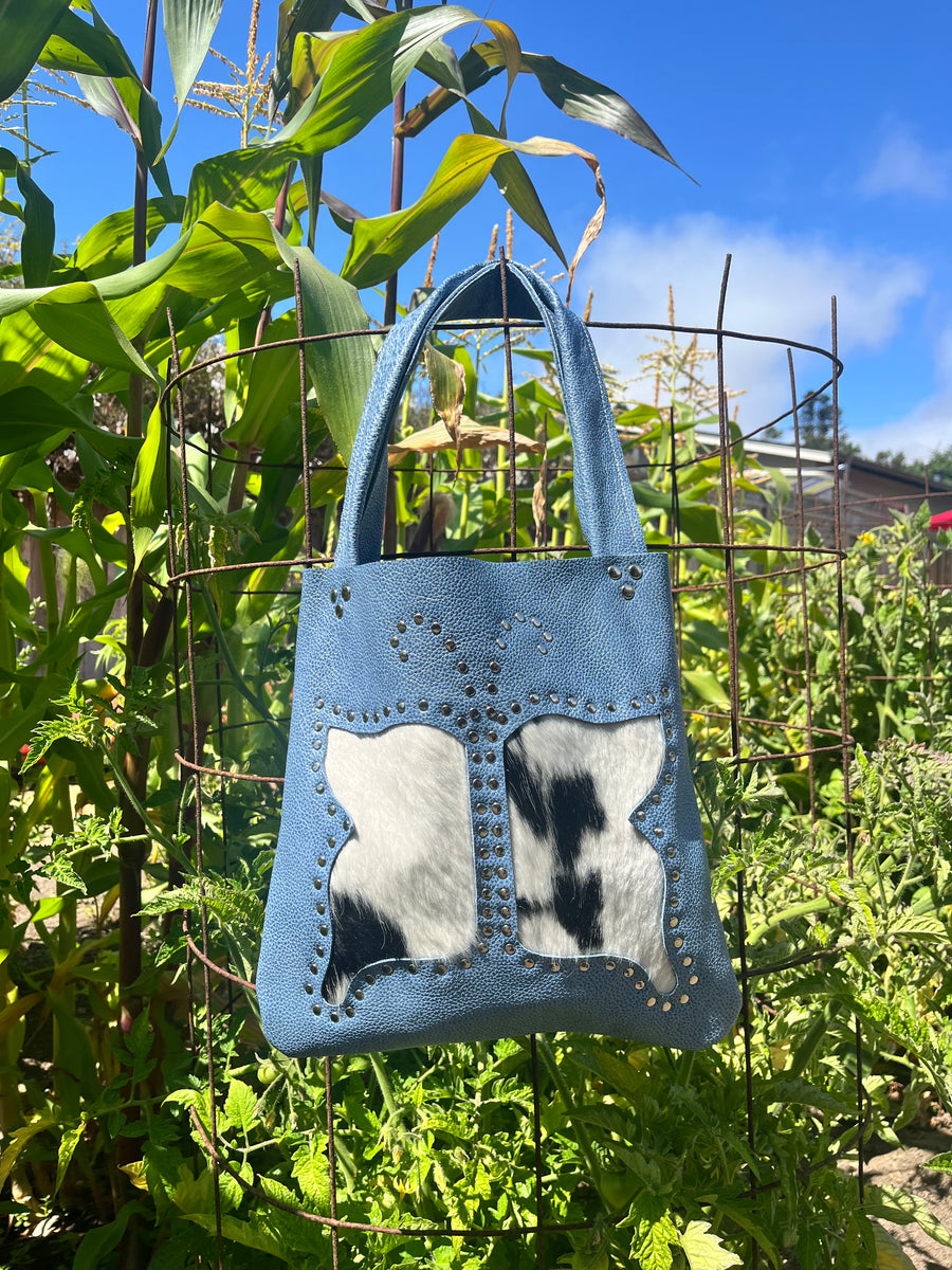 Butterfly Tote 𐦍 blue pebble one
