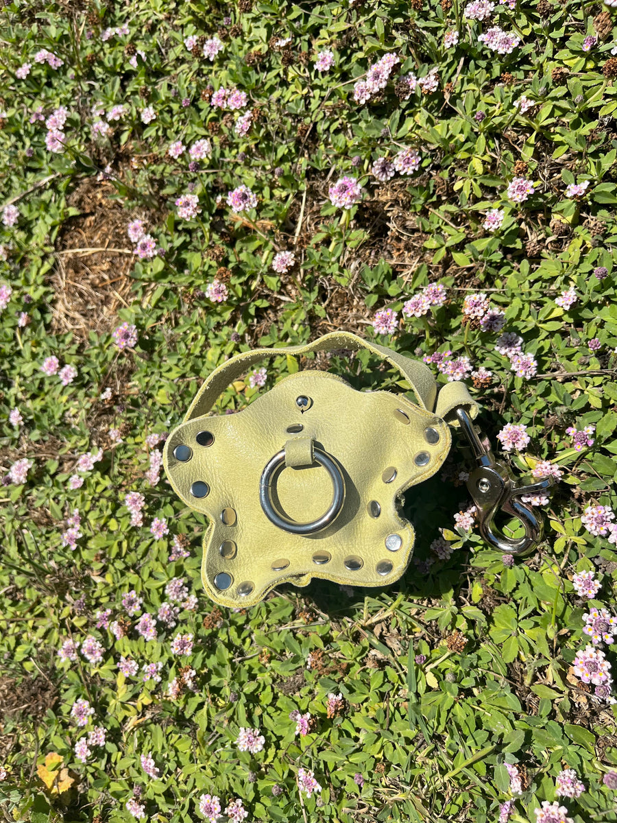 Daisy Charm Keychain Matcha