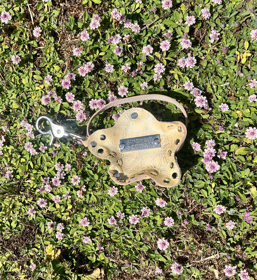 Daisy Charm Keychain Butter